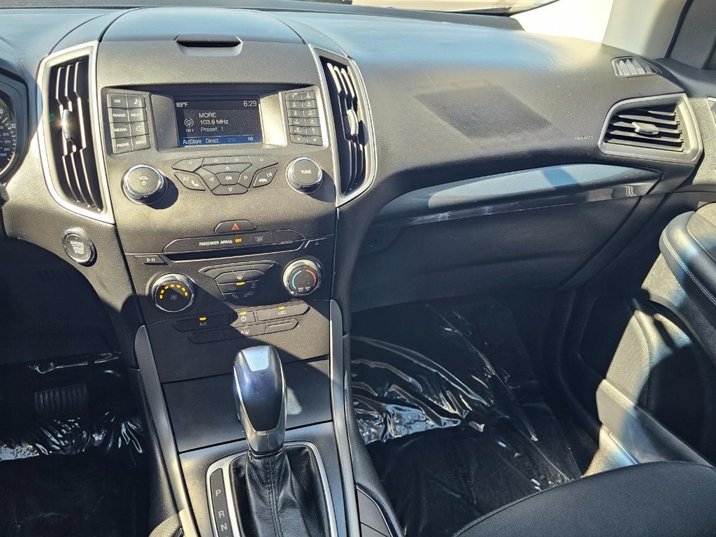 Ford Edge Vehicle Full-screen Gallery Image 30