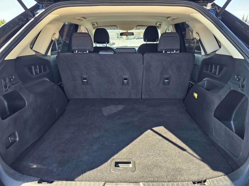 Ford Edge Vehicle Full-screen Gallery Image 33