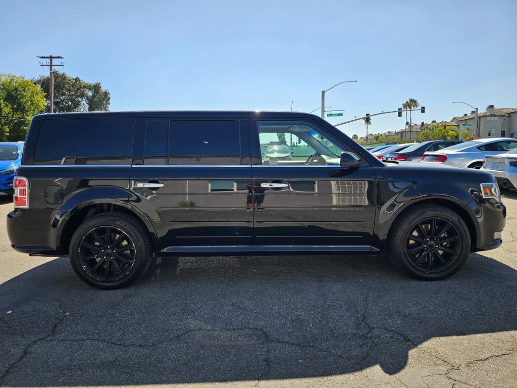 Ford Flex Vehicle Full-screen Gallery Image 6