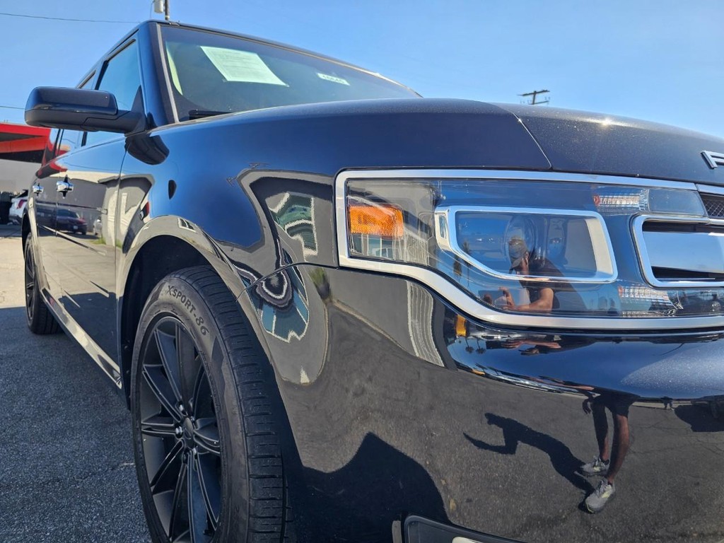 Ford Flex Vehicle Full-screen Gallery Image 9