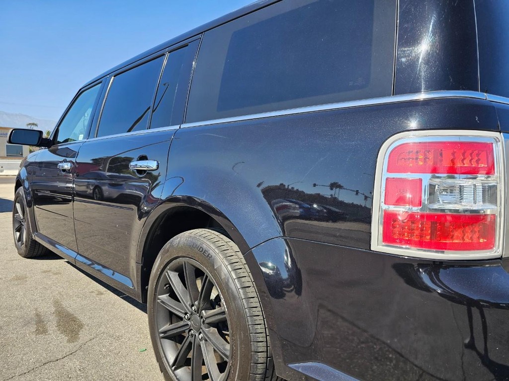 Ford Flex Vehicle Full-screen Gallery Image 11