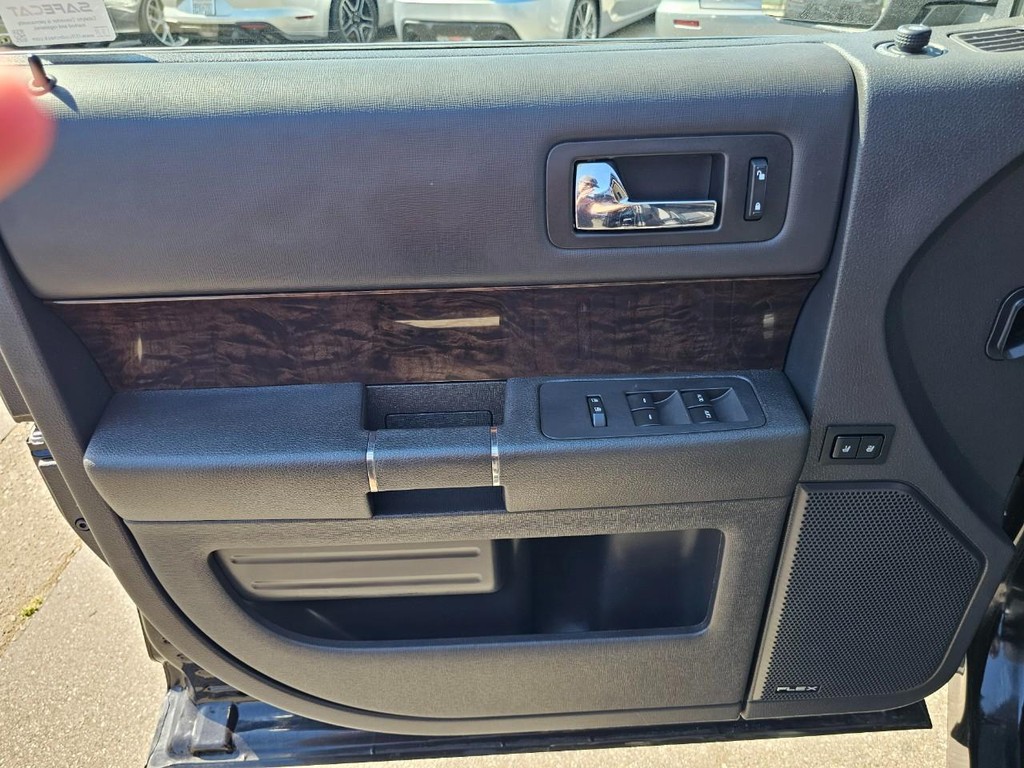 Ford Flex Vehicle Full-screen Gallery Image 17
