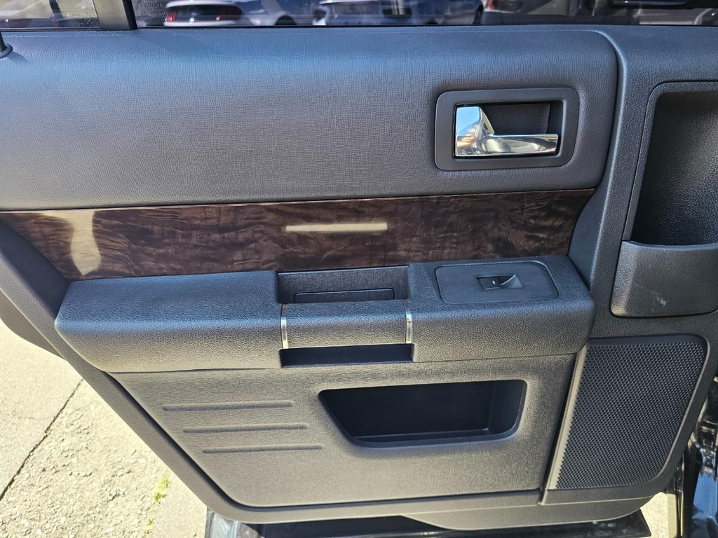 Ford Flex Vehicle Full-screen Gallery Image 25