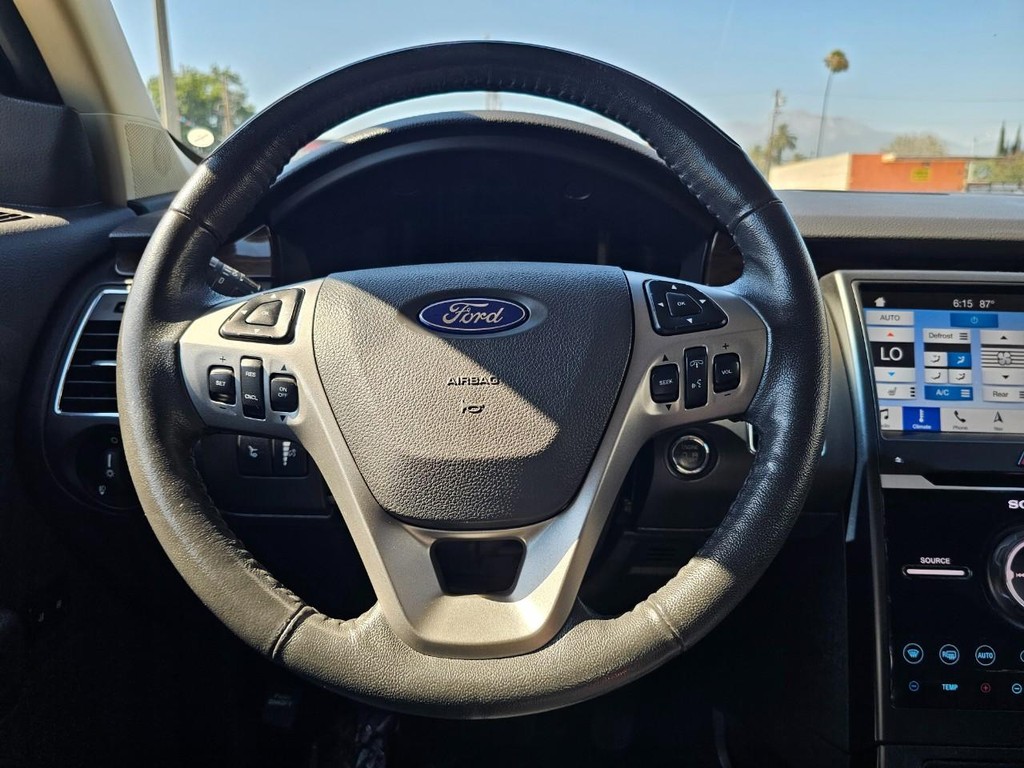 Ford Flex Vehicle Full-screen Gallery Image 30