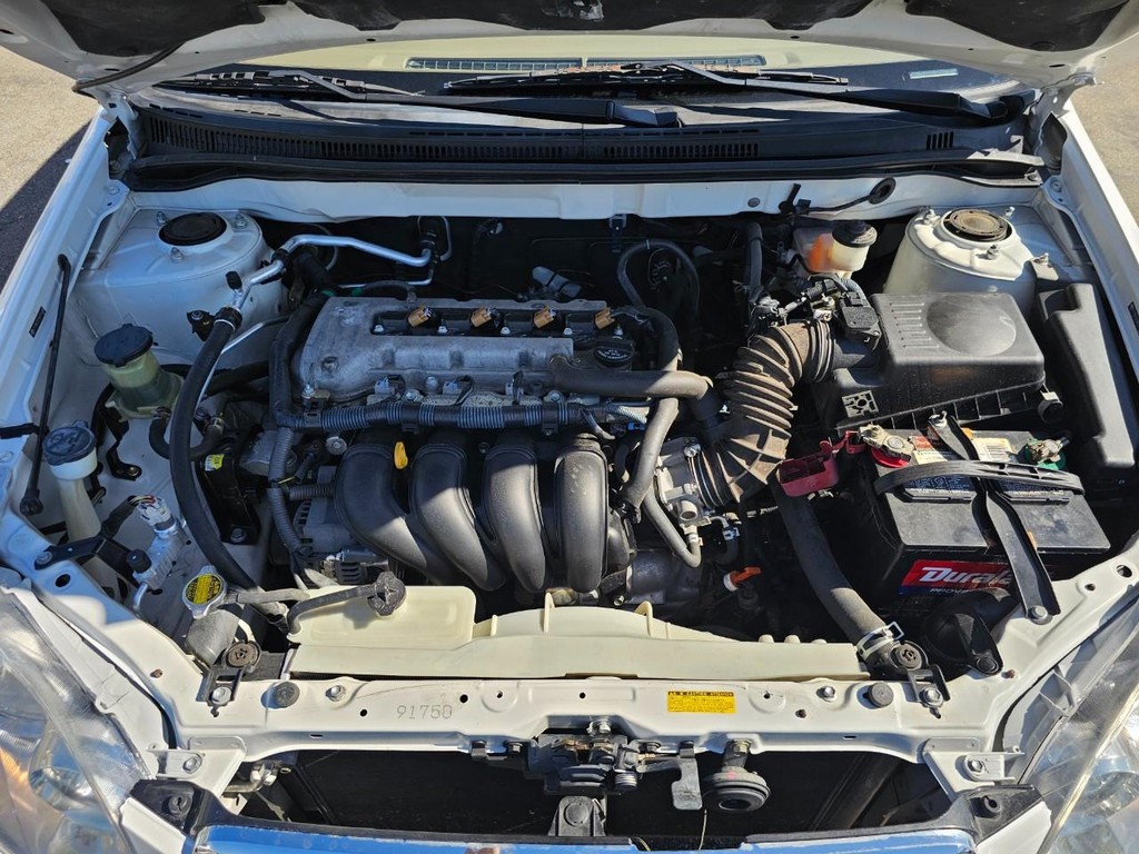 Toyota Corolla Vehicle Full-screen Gallery Image 28