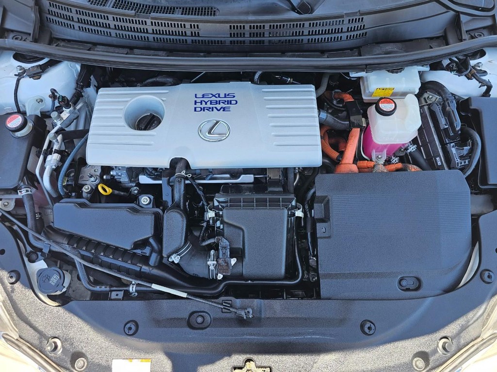 Lexus CT 200h Vehicle Full-screen Gallery Image 35