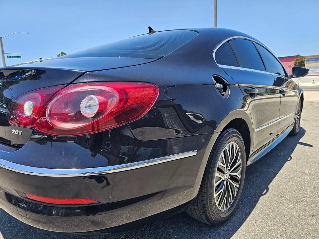 Volkswagen CC Vehicle Full-screen Gallery Image 13