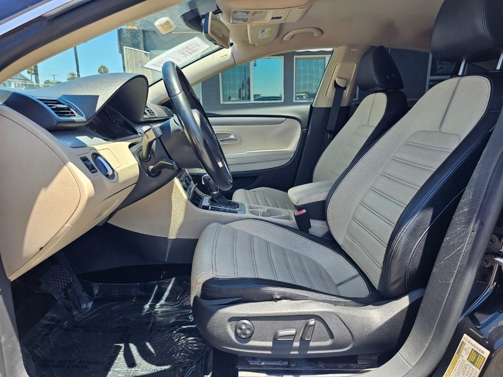 Volkswagen CC Vehicle Full-screen Gallery Image 16