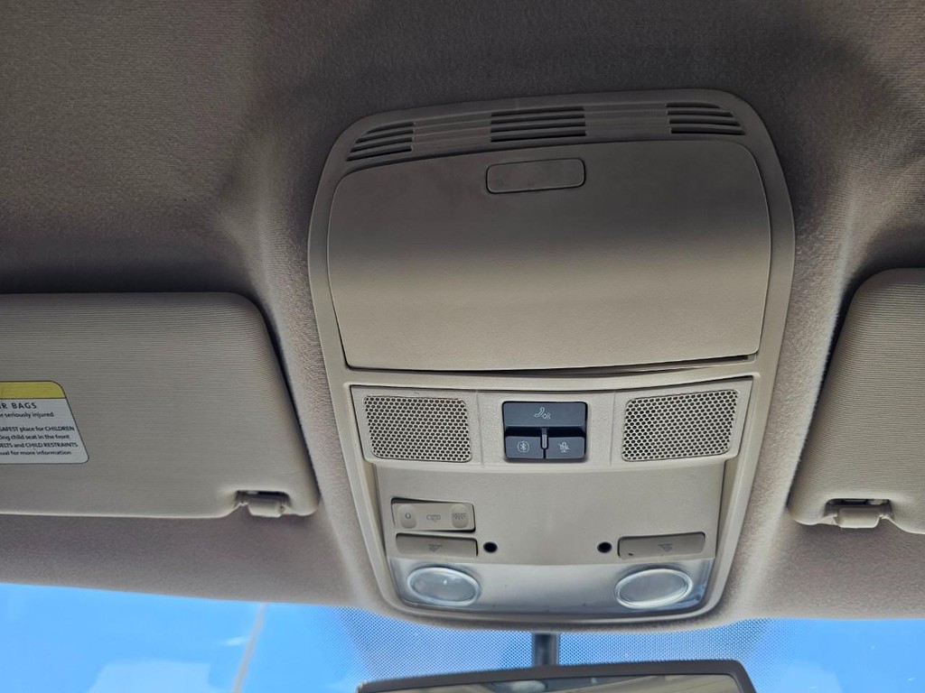 Volkswagen CC Vehicle Full-screen Gallery Image 27