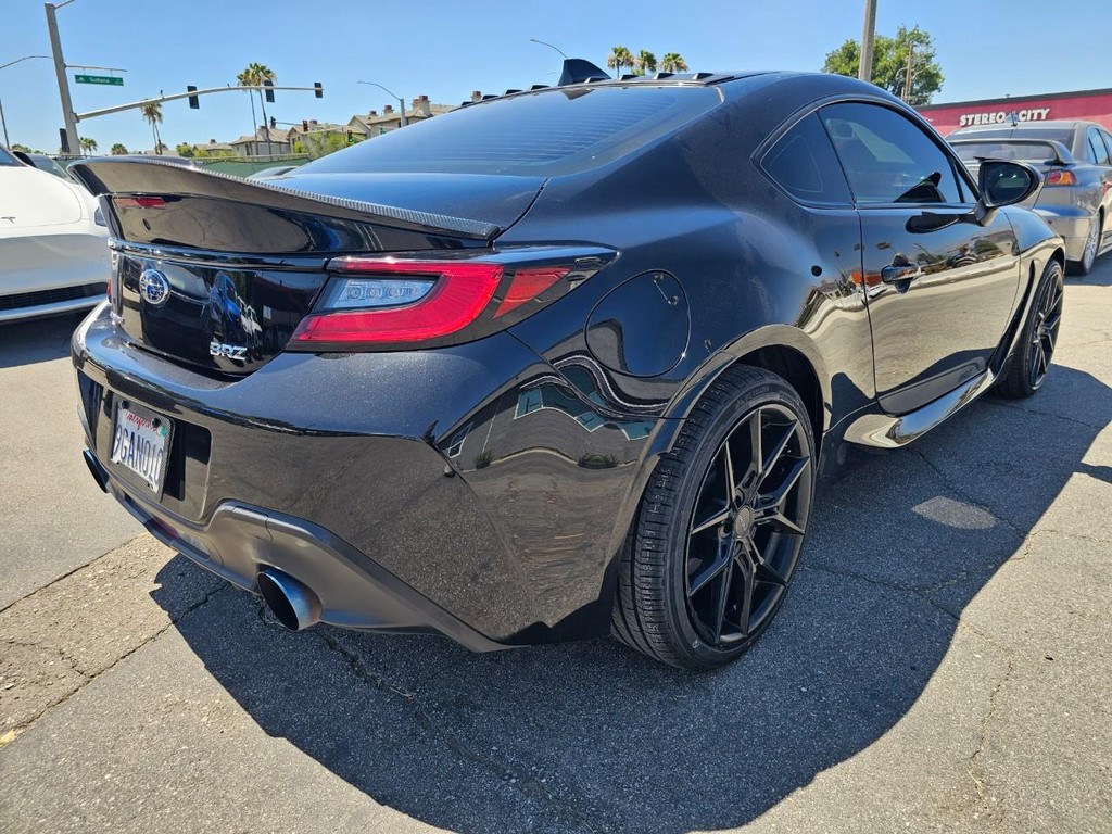 Subaru BRZ Vehicle Full-screen Gallery Image 6