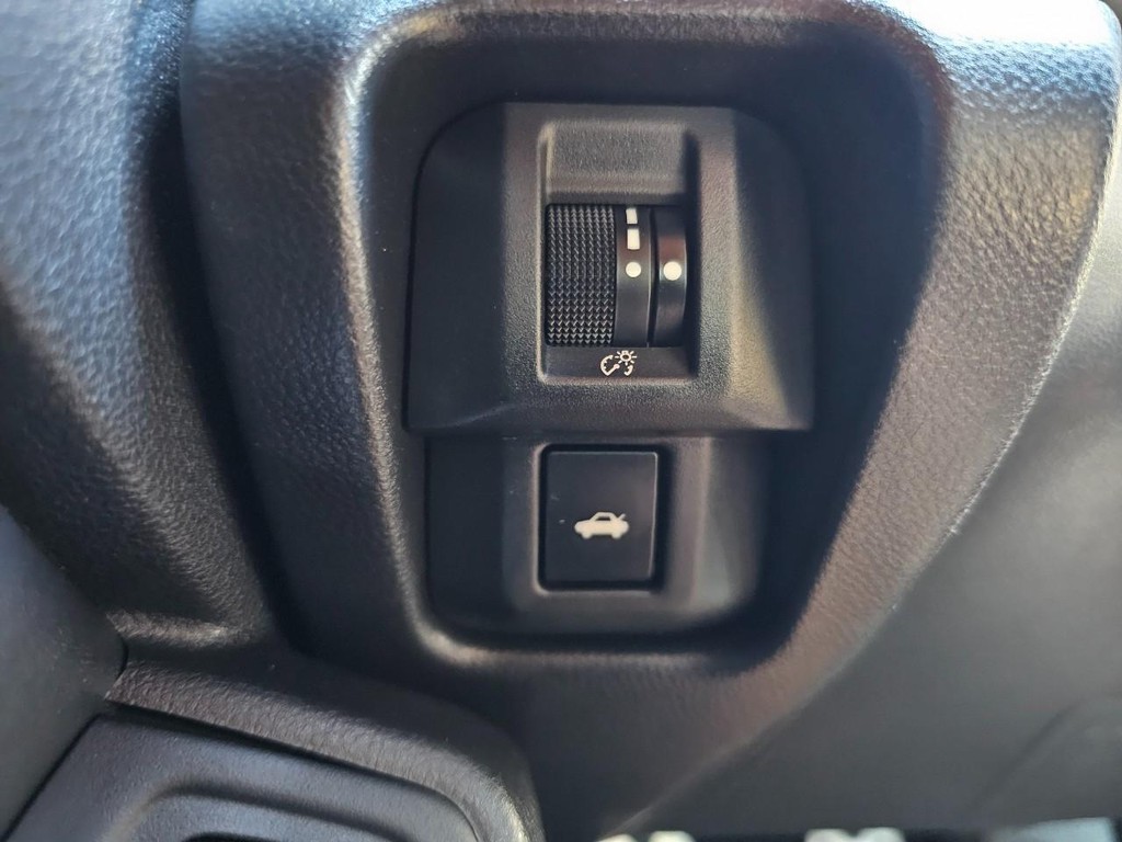 Subaru BRZ Vehicle Full-screen Gallery Image 18