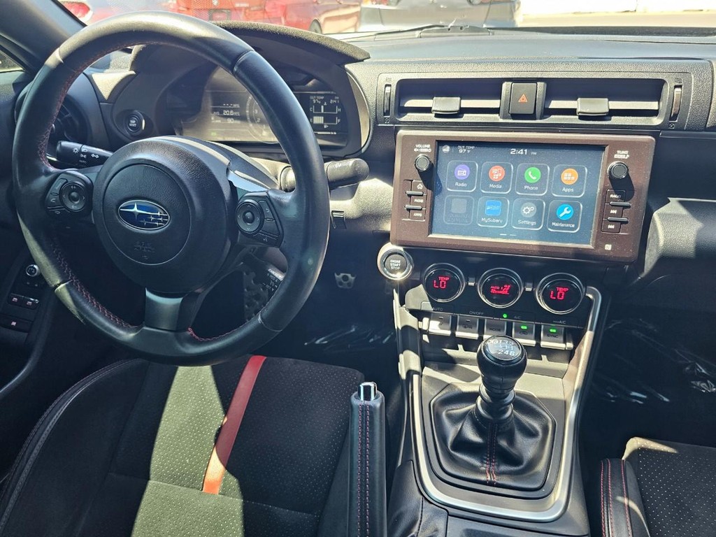 Subaru BRZ Vehicle Full-screen Gallery Image 26
