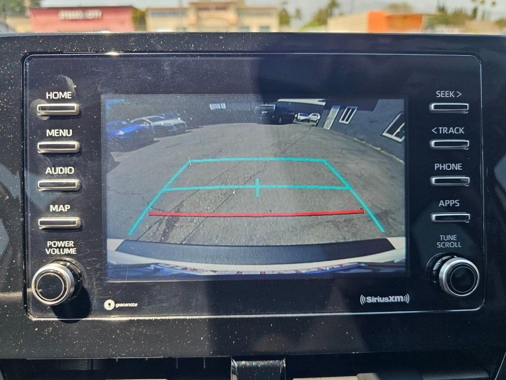 Toyota Camry Vehicle Full-screen Gallery Image 24