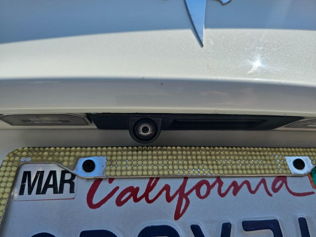 Tesla Model 3 Vehicle Full-screen Gallery Image 13