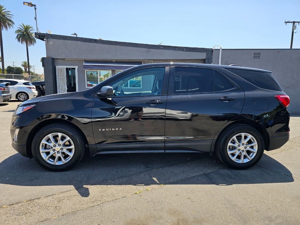 Chevrolet Equinox Vehicle Full-screen Gallery Image 2