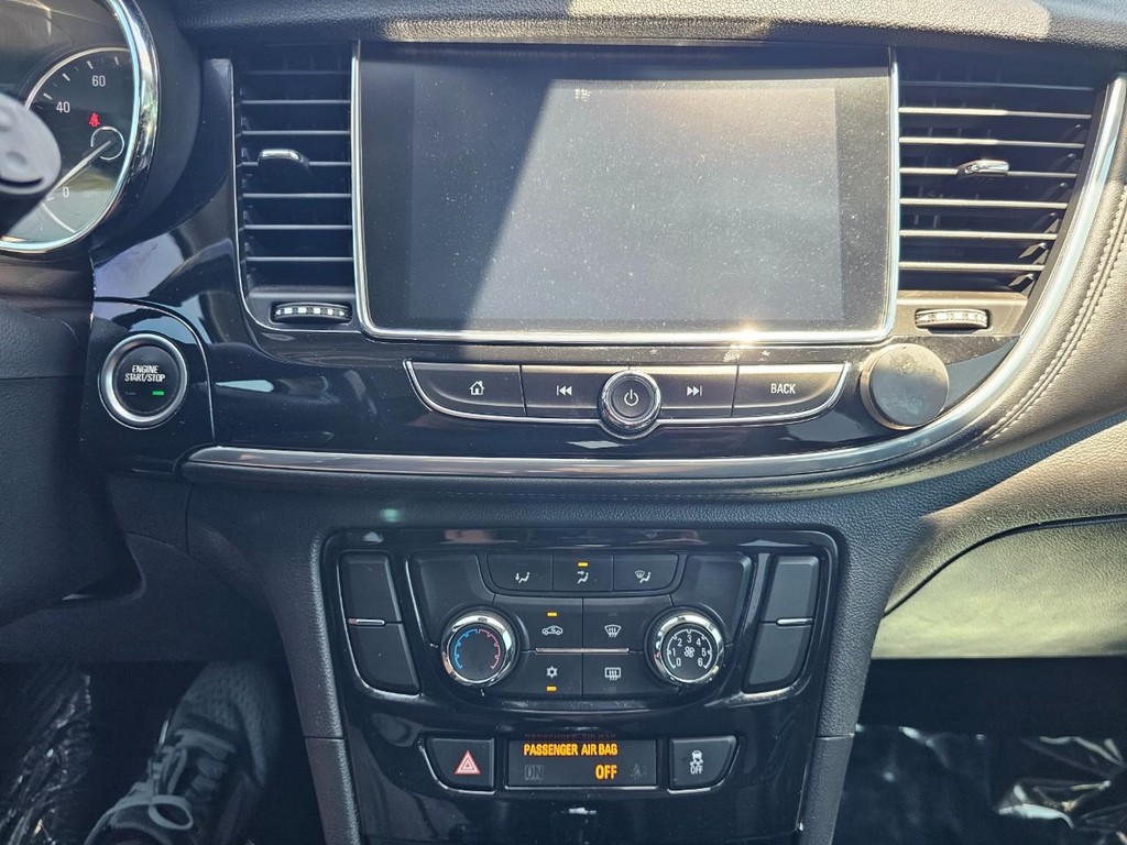 Buick Encore Vehicle Full-screen Gallery Image 18