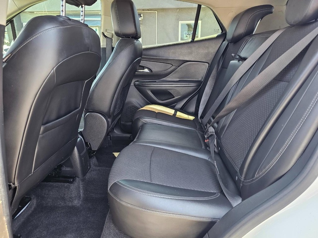 Buick Encore Vehicle Full-screen Gallery Image 23