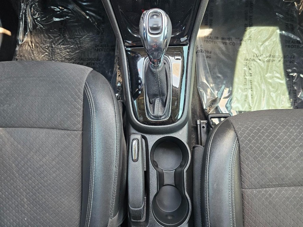 Buick Encore Vehicle Full-screen Gallery Image 29
