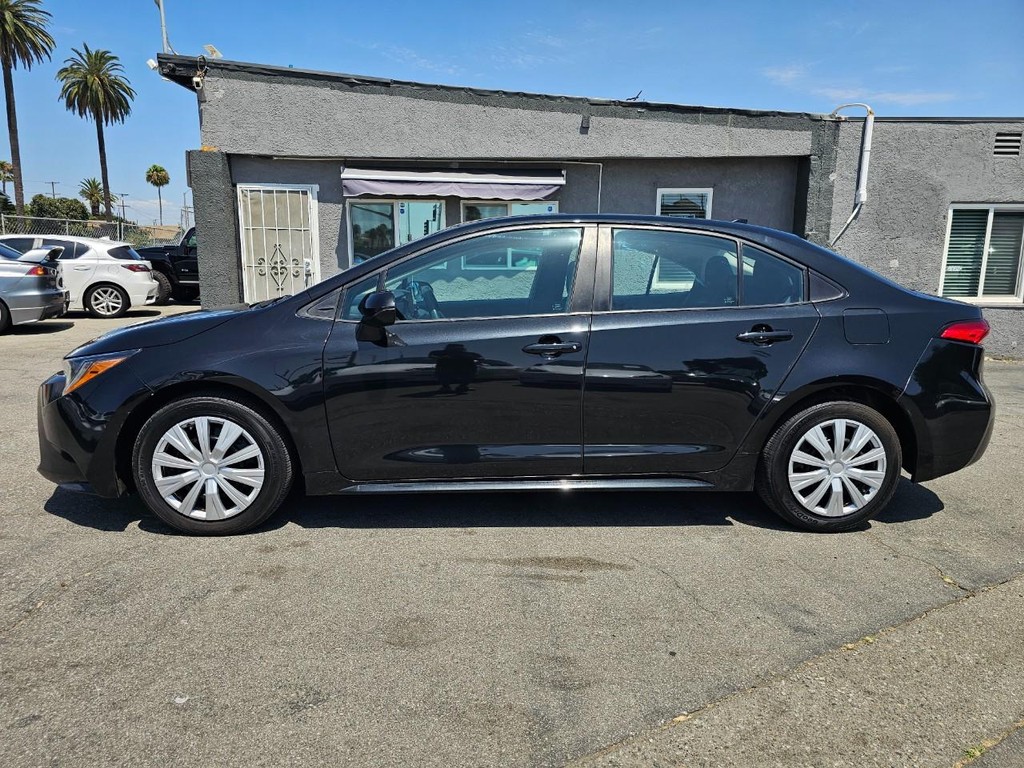 Toyota Corolla Vehicle Full-screen Gallery Image 2