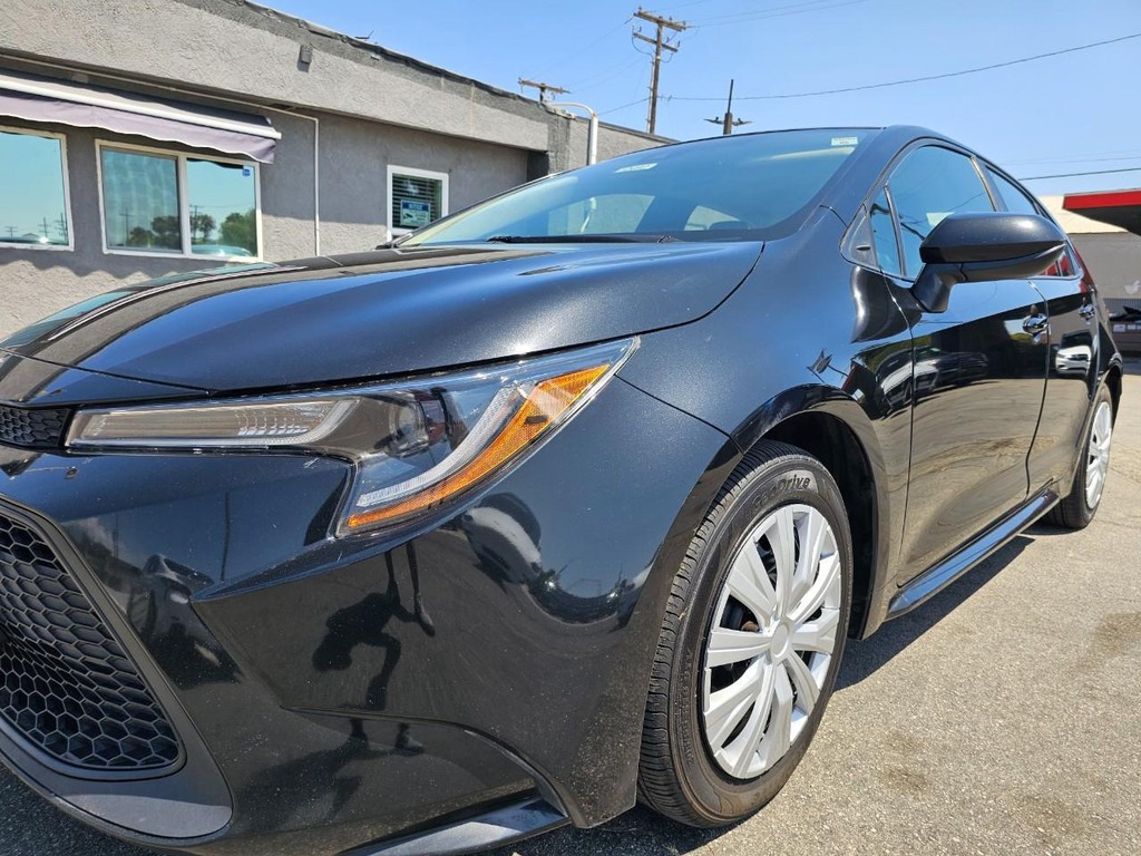 Toyota Corolla Vehicle Full-screen Gallery Image 10