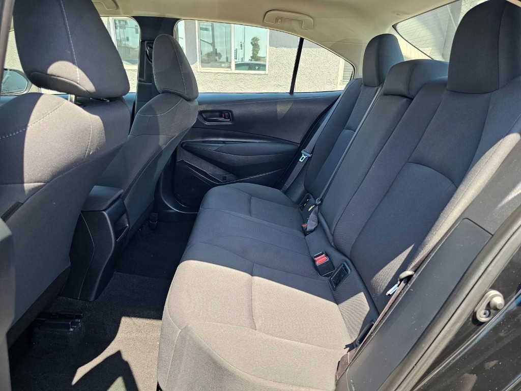 Toyota Corolla Vehicle Full-screen Gallery Image 25