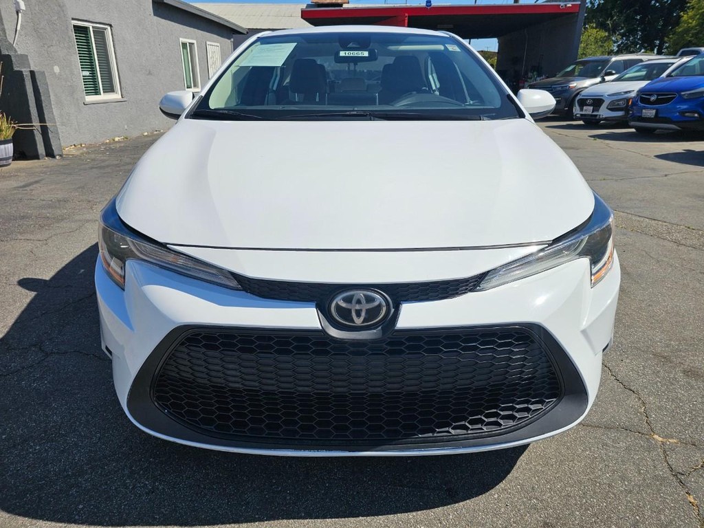 Toyota Corolla Vehicle Full-screen Gallery Image 09
