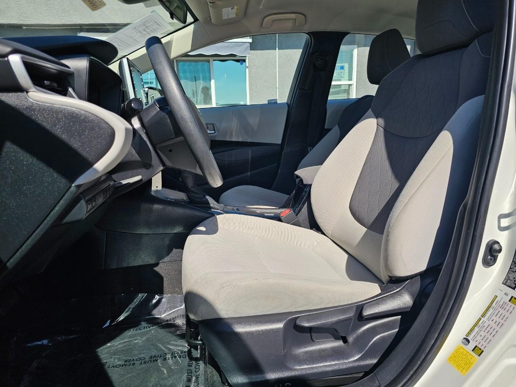 Toyota Corolla Vehicle Full-screen Gallery Image 18
