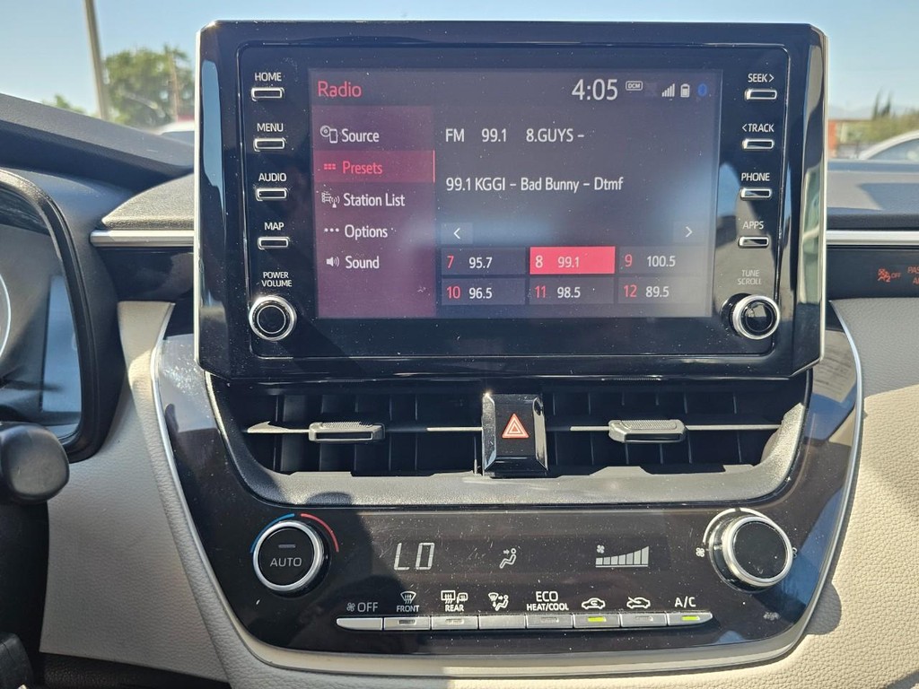 Toyota Corolla Vehicle Full-screen Gallery Image 21