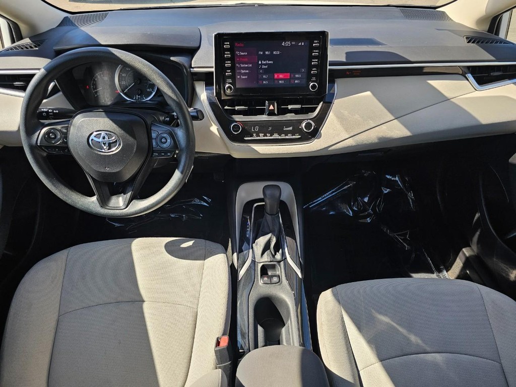 Toyota Corolla Vehicle Full-screen Gallery Image 25