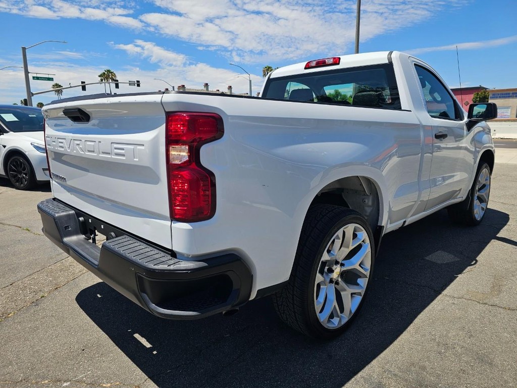 Chevrolet Silverado 1500 Vehicle Full-screen Gallery Image 6