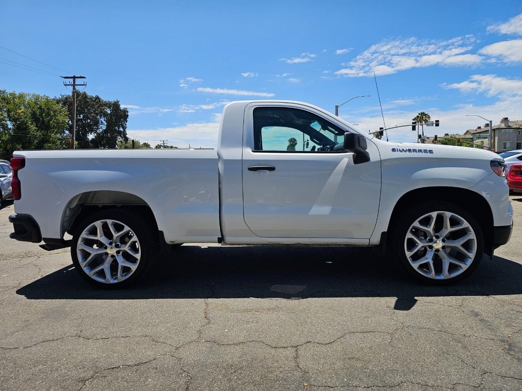 Chevrolet Silverado 1500 Vehicle Full-screen Gallery Image 7