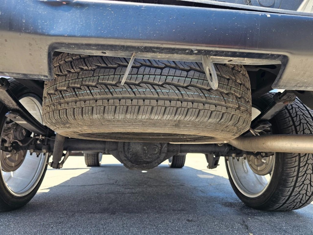 Chevrolet Silverado 1500 Vehicle Full-screen Gallery Image 15