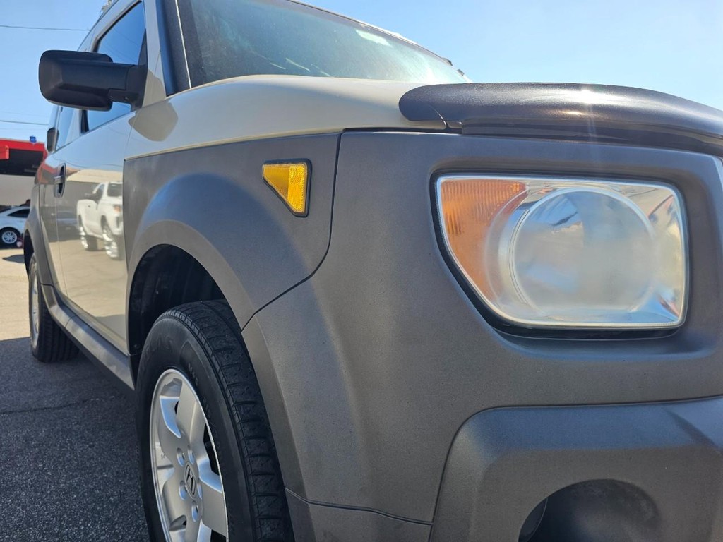 Honda Element Vehicle Full-screen Gallery Image 9