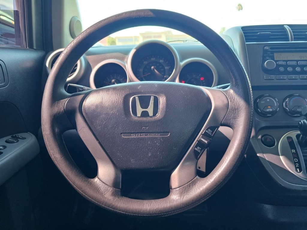 Honda Element Vehicle Full-screen Gallery Image 25