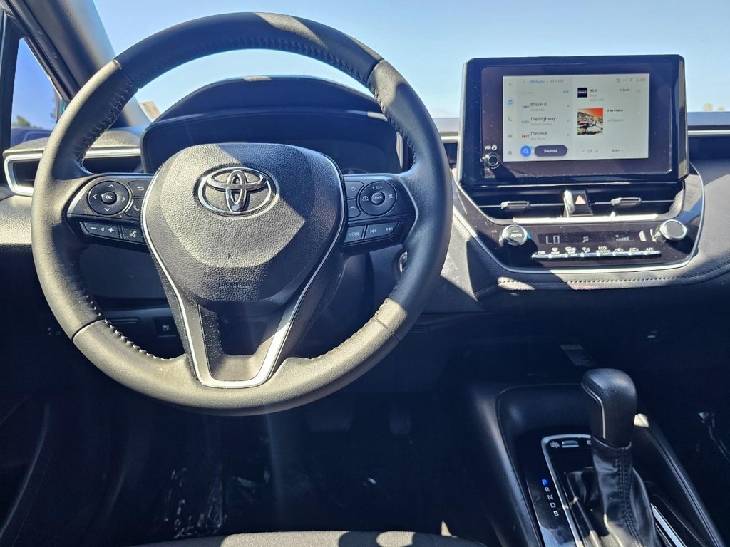 Toyota Corolla Vehicle Full-screen Gallery Image 28