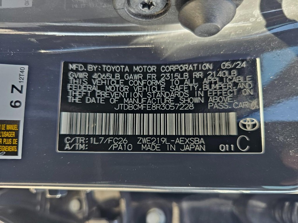 Toyota Corolla Vehicle Full-screen Gallery Image 38