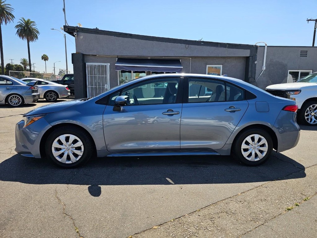 Toyota Corolla Vehicle Full-screen Gallery Image 2