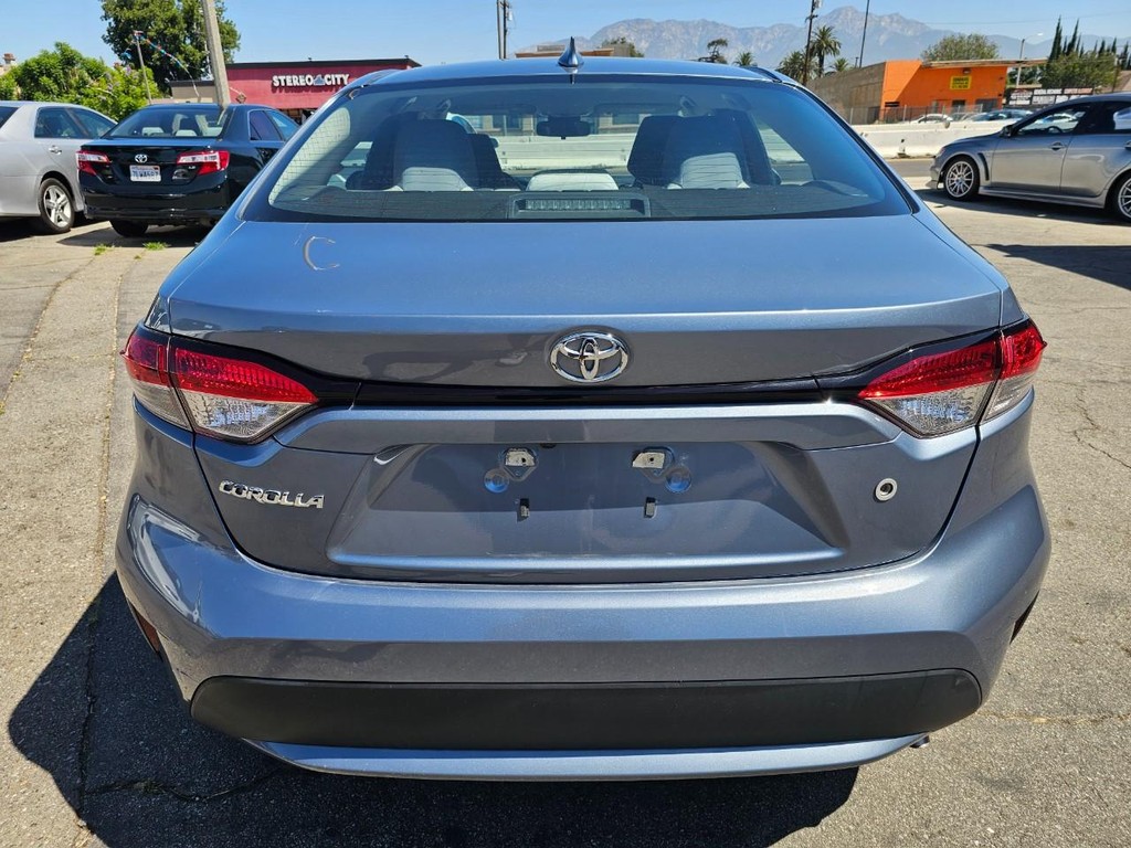 Toyota Corolla Vehicle Full-screen Gallery Image 4