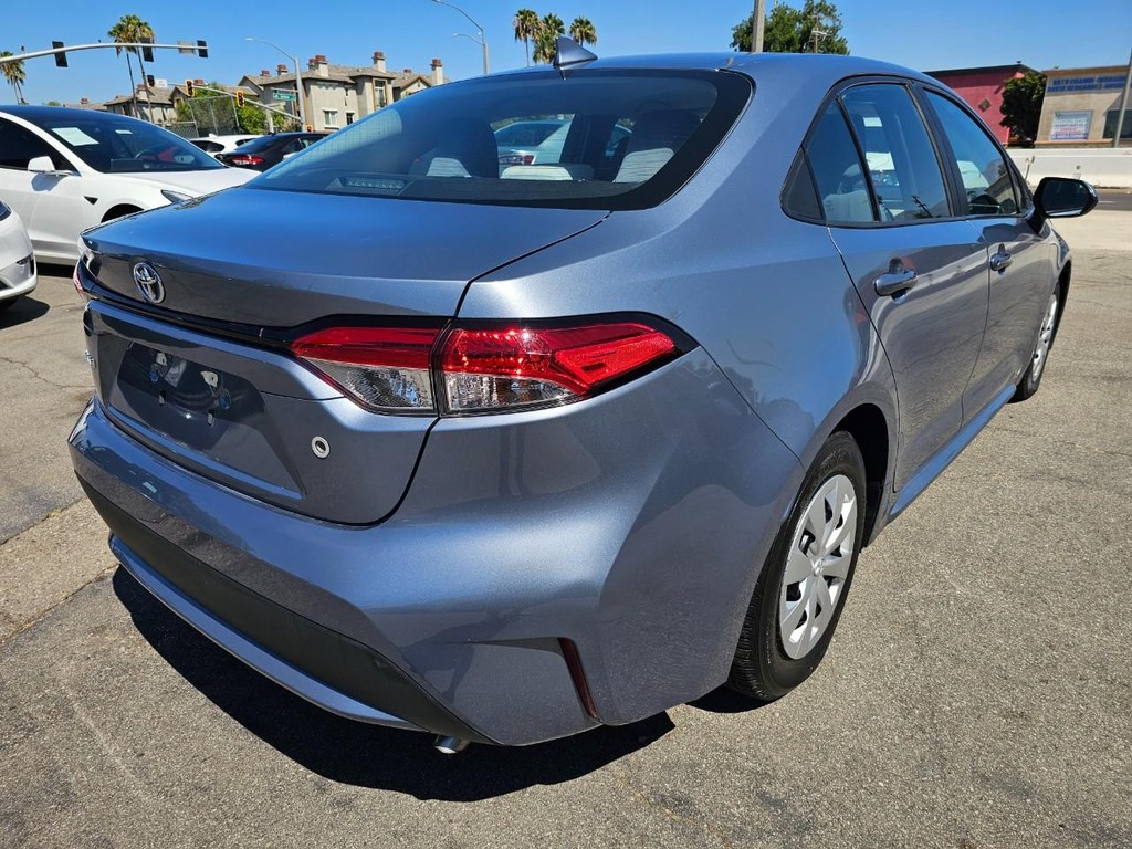 Toyota Corolla Vehicle Full-screen Gallery Image 5