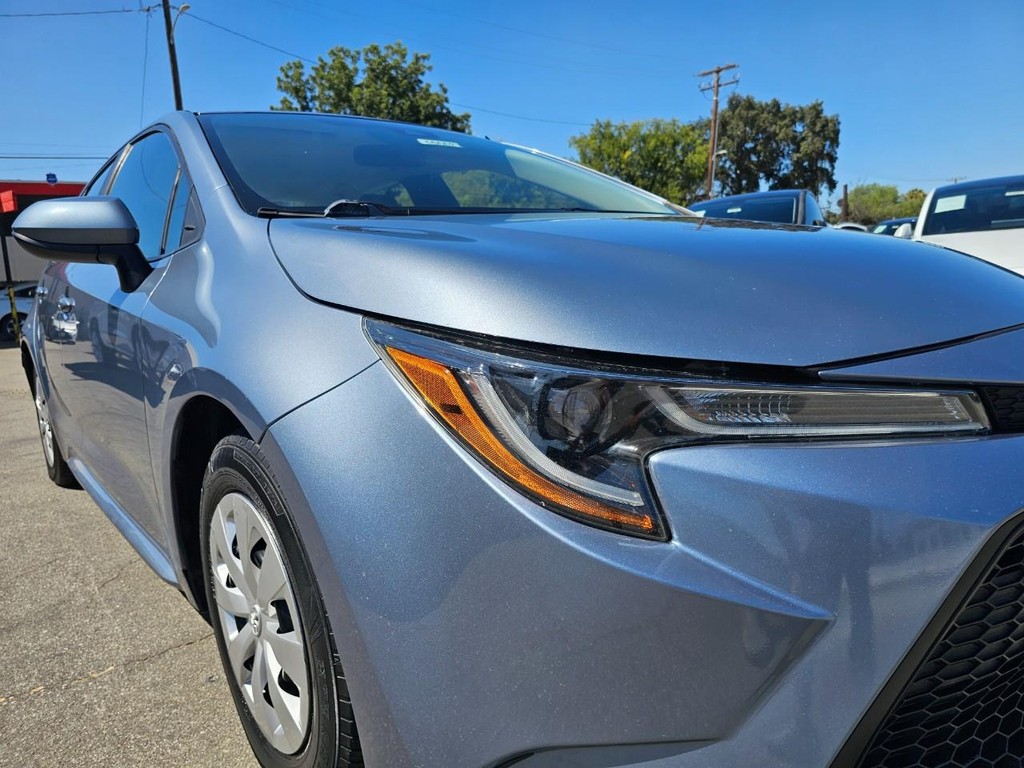 Toyota Corolla Vehicle Full-screen Gallery Image 9