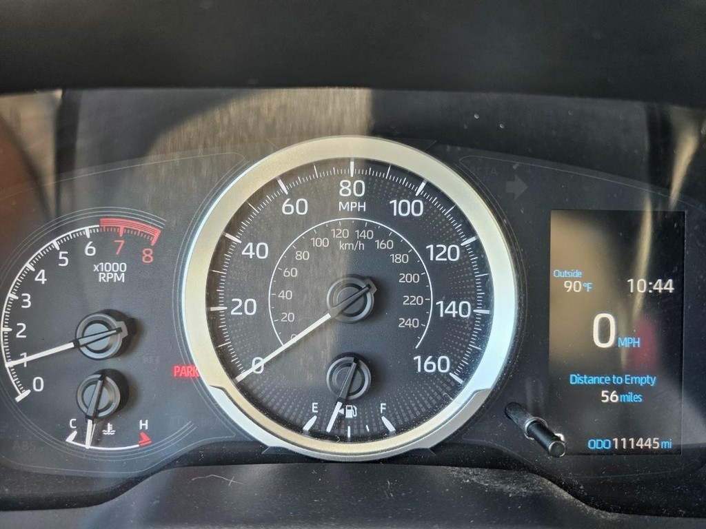 Toyota Corolla Vehicle Full-screen Gallery Image 19