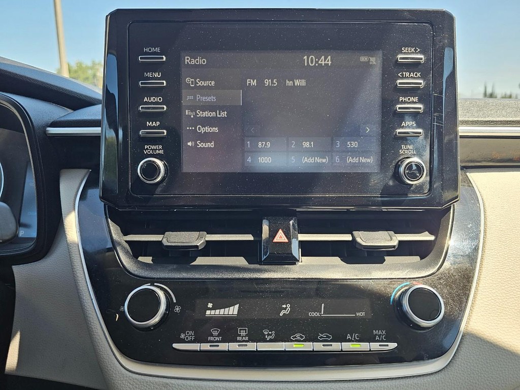Toyota Corolla Vehicle Full-screen Gallery Image 20
