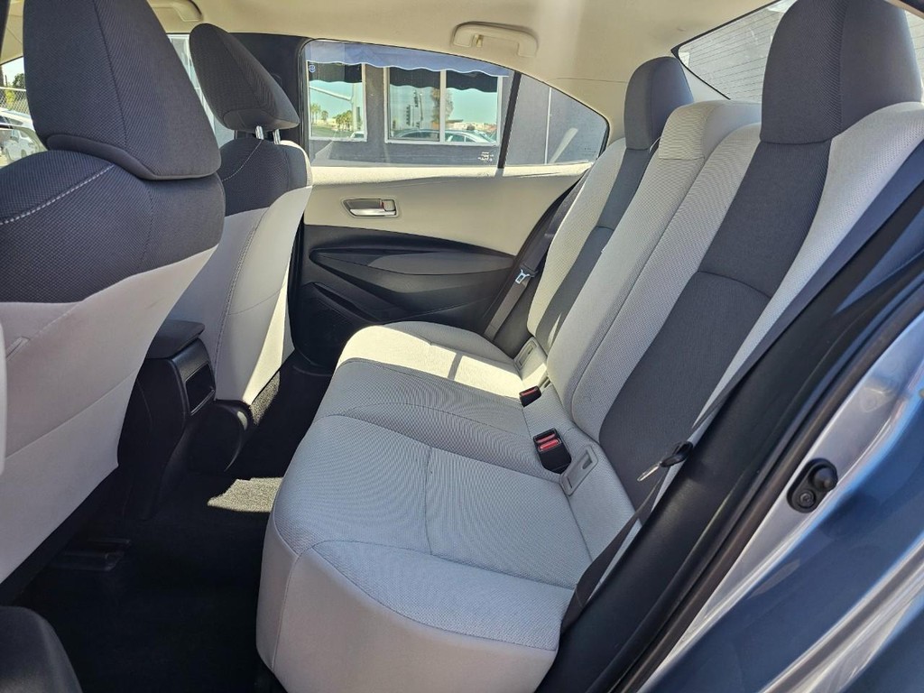 Toyota Corolla Vehicle Full-screen Gallery Image 22