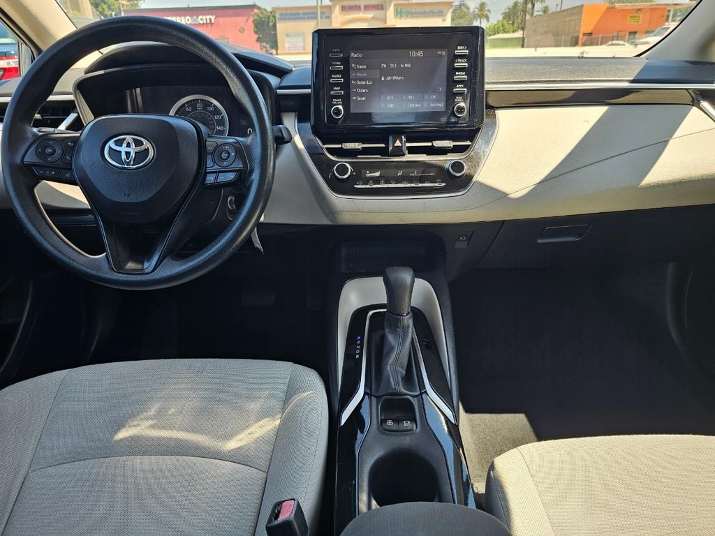 Toyota Corolla Vehicle Full-screen Gallery Image 23