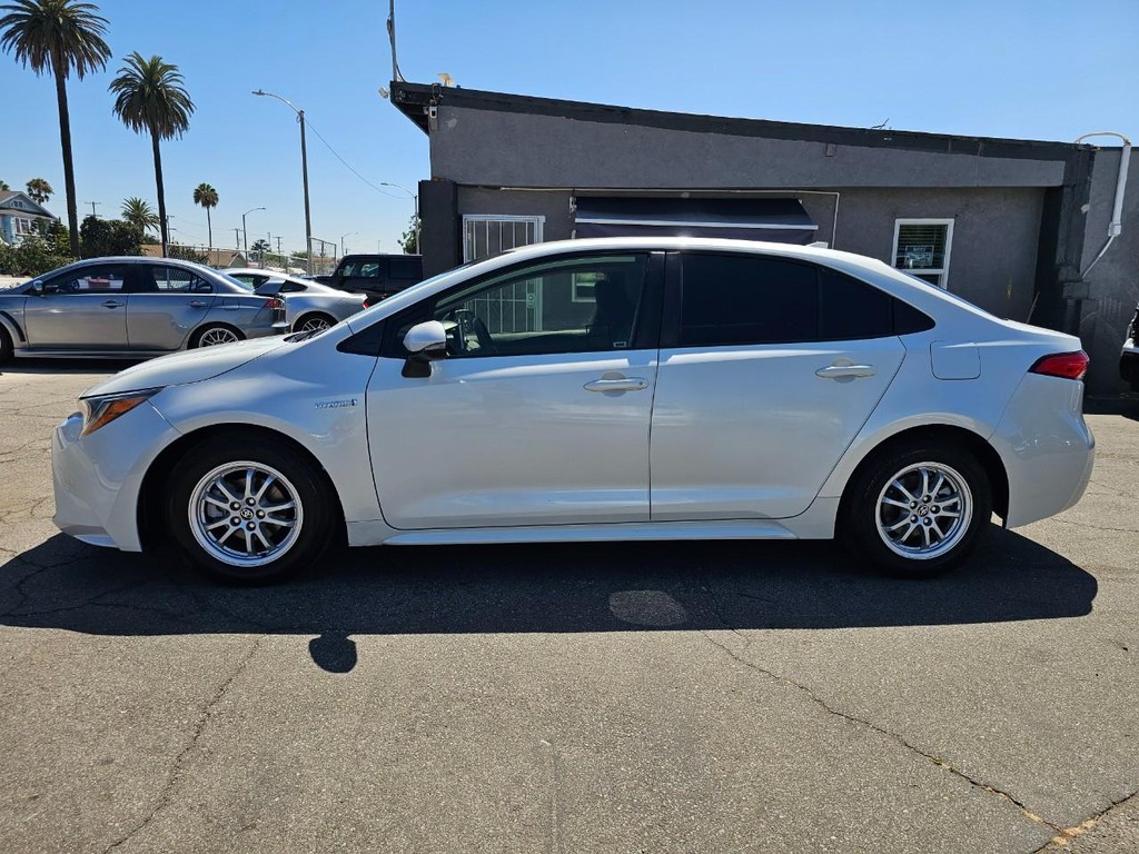 Toyota Corolla Vehicle Full-screen Gallery Image 2