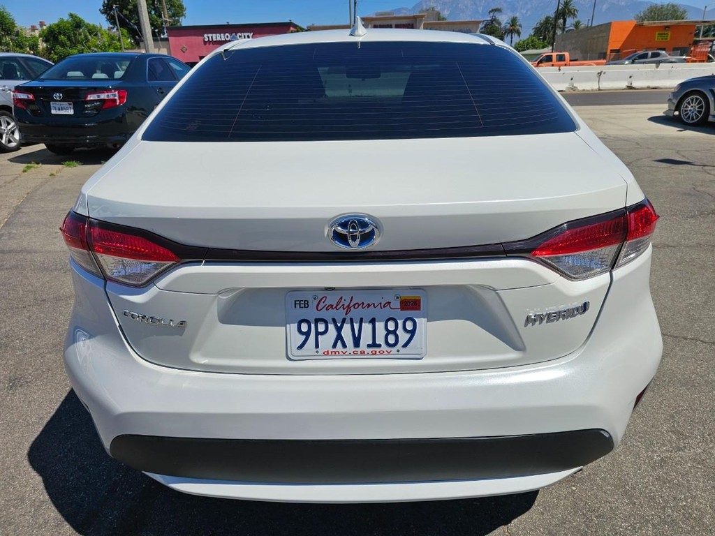 Toyota Corolla Vehicle Full-screen Gallery Image 4