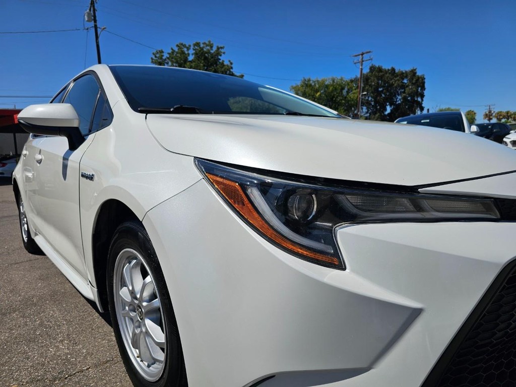 Toyota Corolla Vehicle Full-screen Gallery Image 9