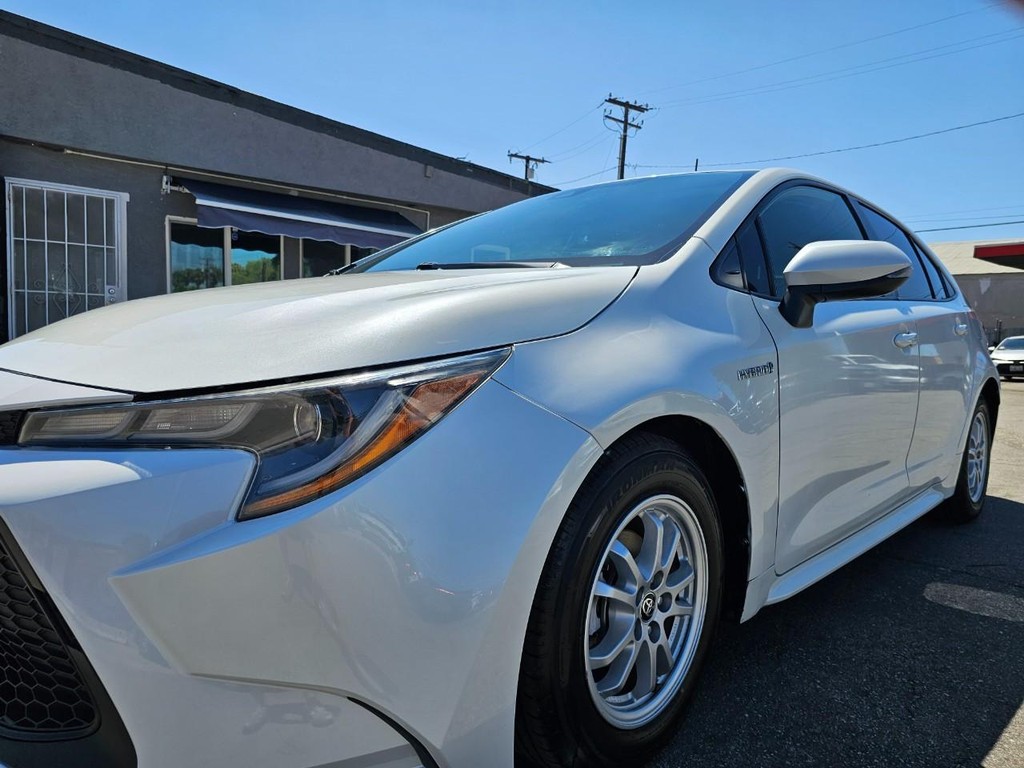 Toyota Corolla Vehicle Full-screen Gallery Image 10