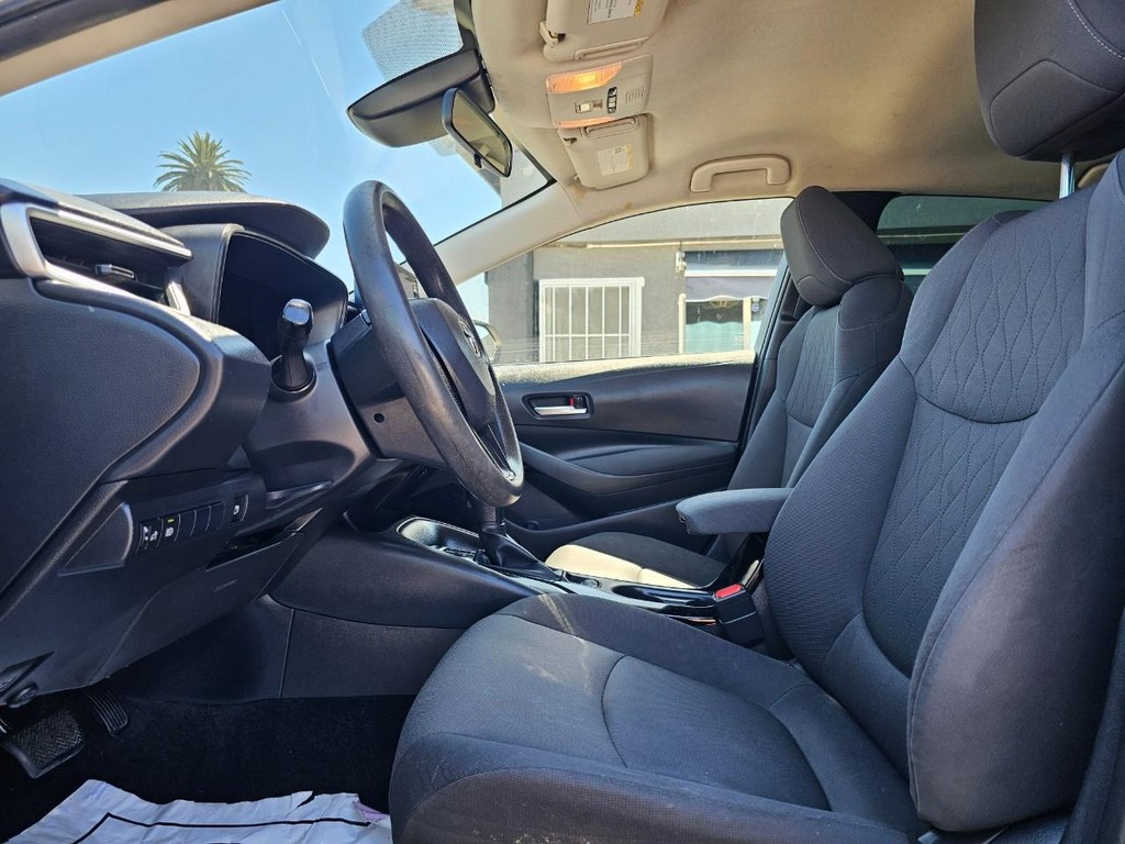 Toyota Corolla Vehicle Full-screen Gallery Image 17