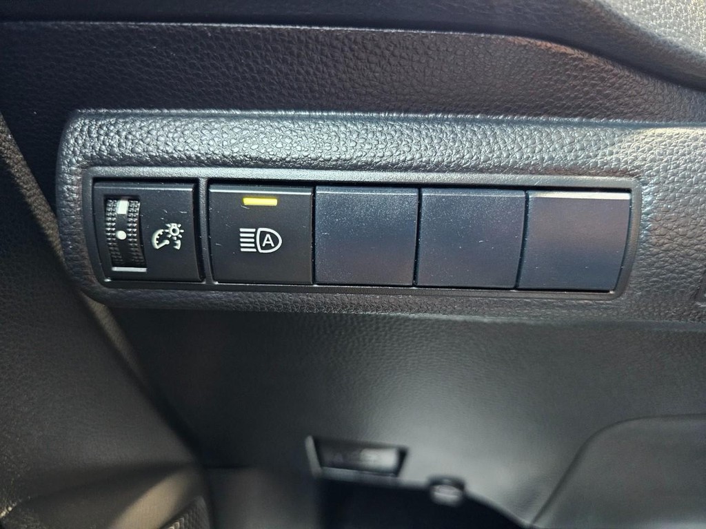 Toyota Corolla Vehicle Full-screen Gallery Image 18